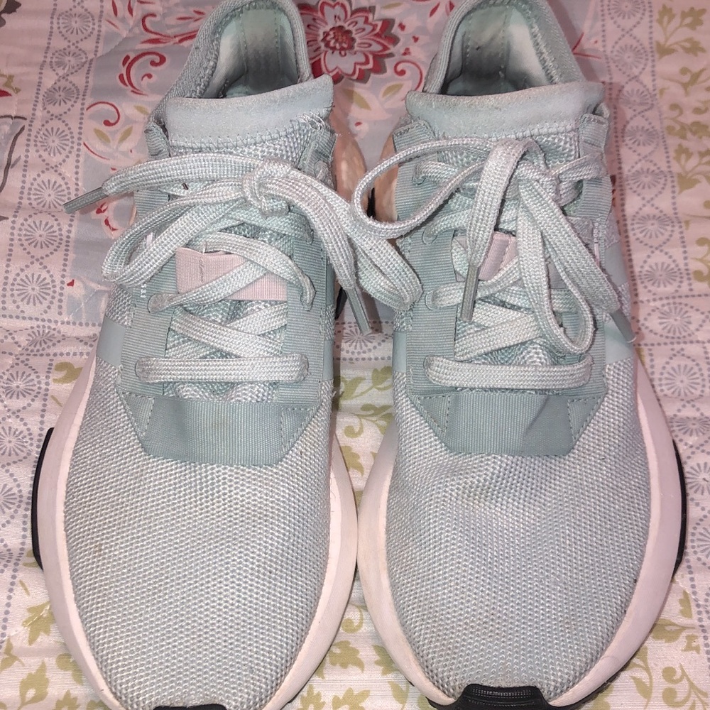 Adidas tennis shoes